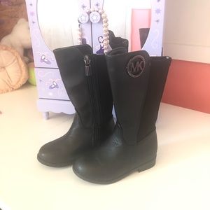 Girls toddler Michael Kors lather boots size 5 US